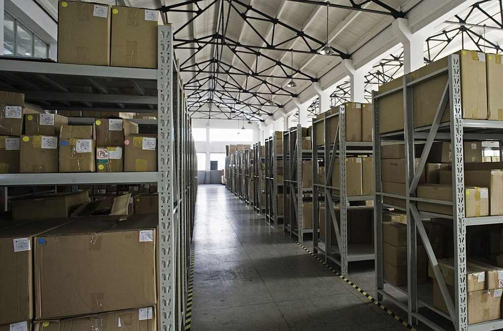 Irresistible Metal Shelving: Adding a Sleek Edge to Your Warehouse