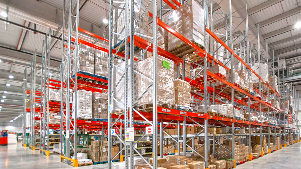 Pallet racking system for warehouse