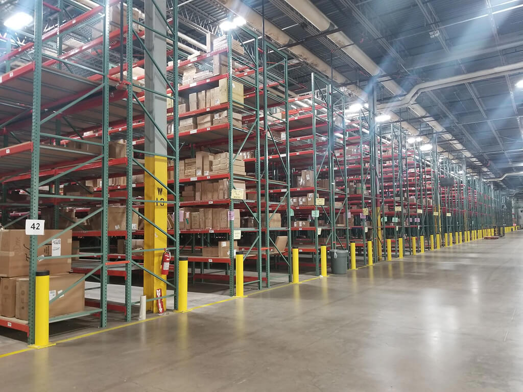 large-warehouse-installed-pallet-racks